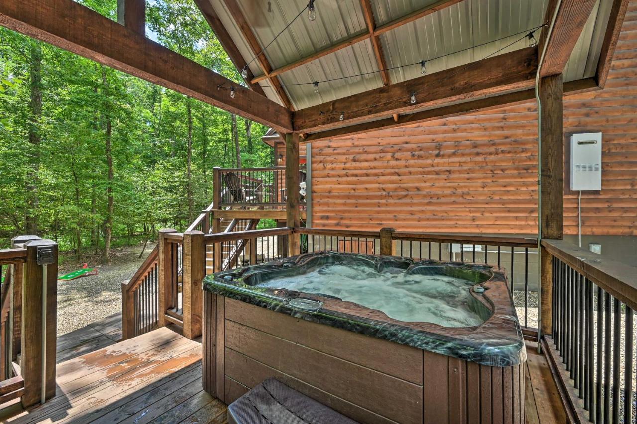 Holiday home Luxe Hot Tub About 3 Mi To Hochatown *