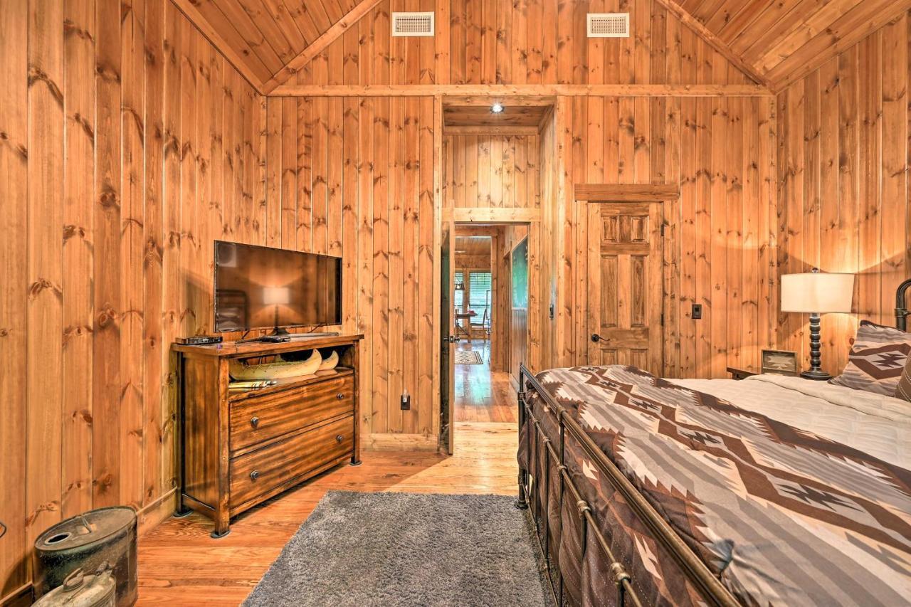 Holiday home Luxe Hot Tub About 3 Mi To Hochatown