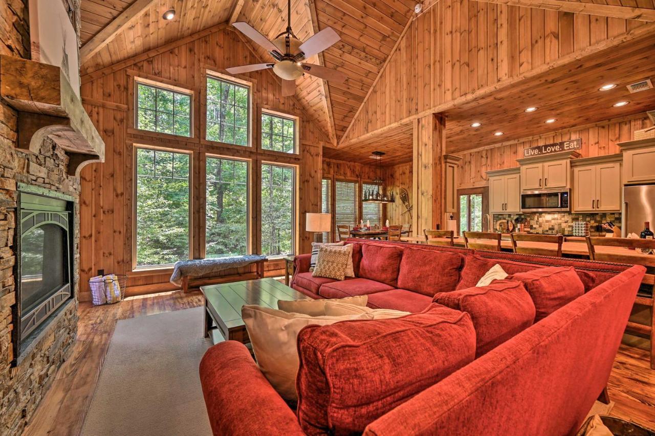 Luxe Hot Tub About 3 Mi To Hochatown Holiday home Broken Bow